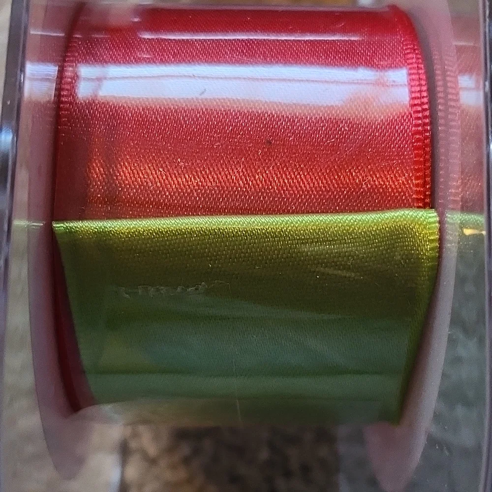 Crate & Barrel Ribbon